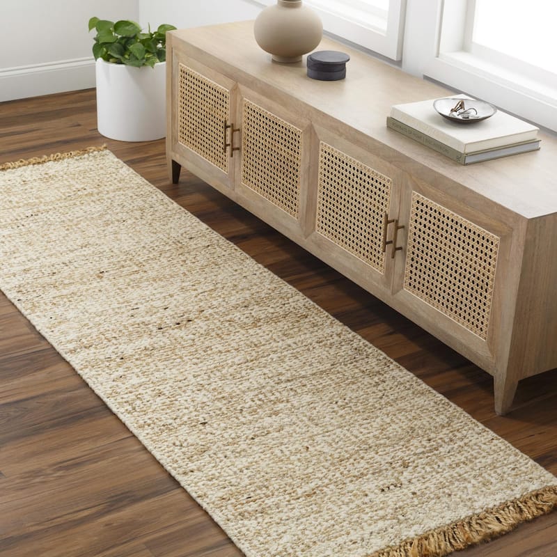 Taya Farmhouse Area Rug - Tan - 2' 6" x 8'