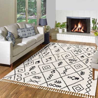 Gertmenian Rafe Casual Bohemian Tribal Plush Short Shag Microfiber Indoor Area Rug Collection with Fringe