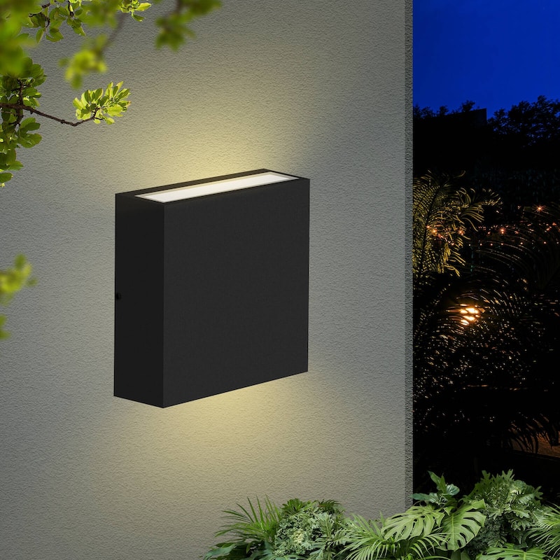 Outdoor Wall Light LED Lamp Sconce Lantern 6W 360Lm - black