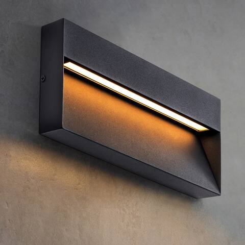 Matte Black LED Outdoor Wall Light with Frosted Glass - Matte Black