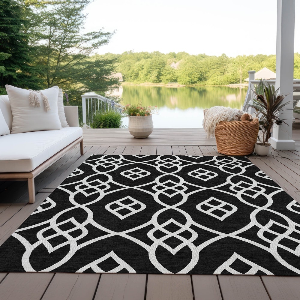 Machine Washable Indoor/ Outdoor Chantille Modern Trellis Rug