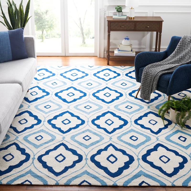 SAFAVIEH Handmade Four Seasons Soumia Floral Rug - 8' x 10' - Ivory/Navy