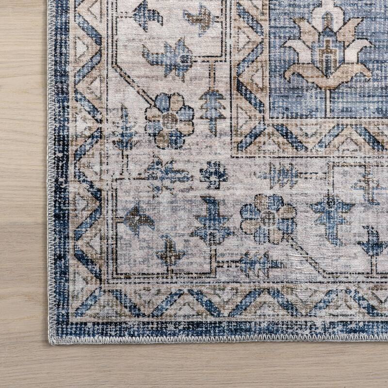 Nuloom Noemie SplashGuard Vintage Medallion Machine Washable Area Rug