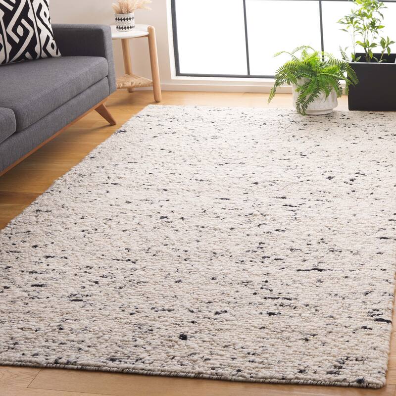 SAFAVIEH Handmade Natura Madara Transitional Wool Rug - 6' x 9' - Light Grey/Ivory