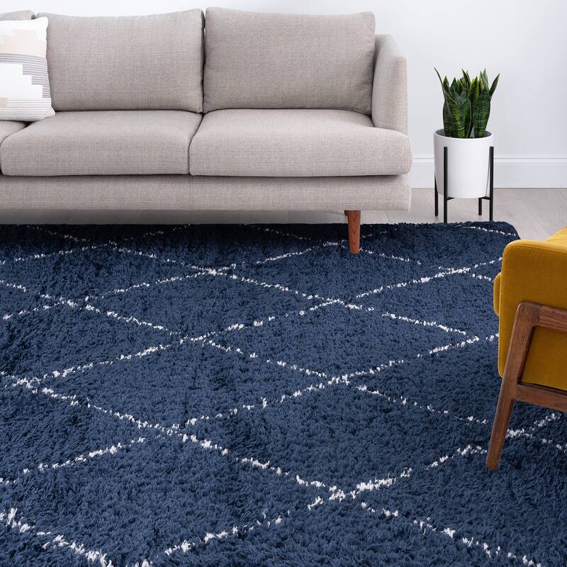 Heartfelt Shag Modern & Contemporary Diamond Indoor Area Rug - 7'11'' x 10'3'' - Navy/White