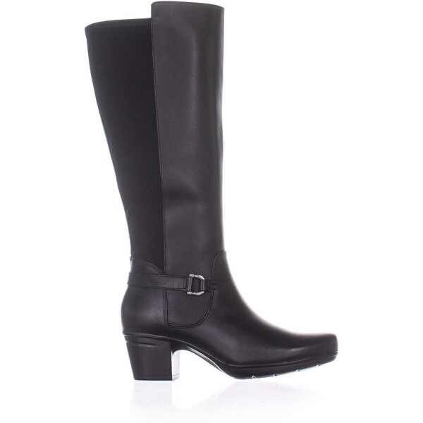 Clarks march clearance