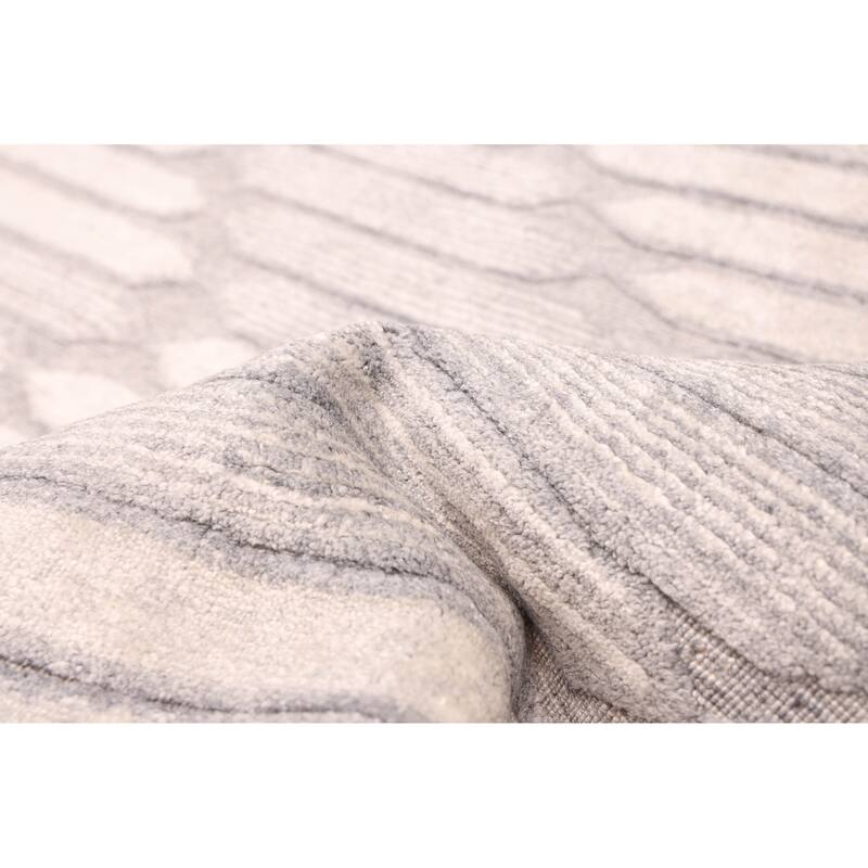 ECARPETGALLERY Hand Loomed Elysian Grey Silk Rug - 8'0 x 11'2