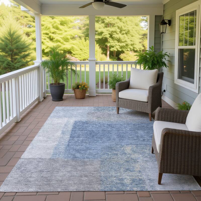 Machine Washable Indoor/ Outdoor Solid Contemporary Chantille Rug