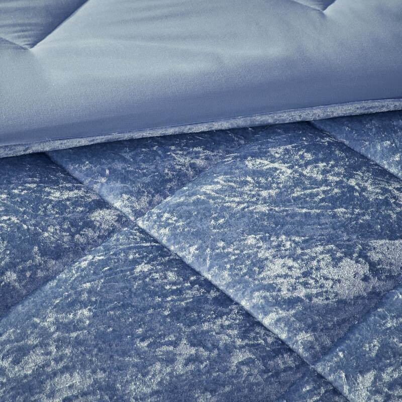 Intelligent Design Isabel Velvet Comforter Set