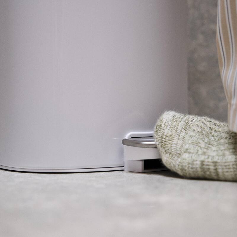 Joseph Joseph EasyStore 5-liter Pedal Trash Bin