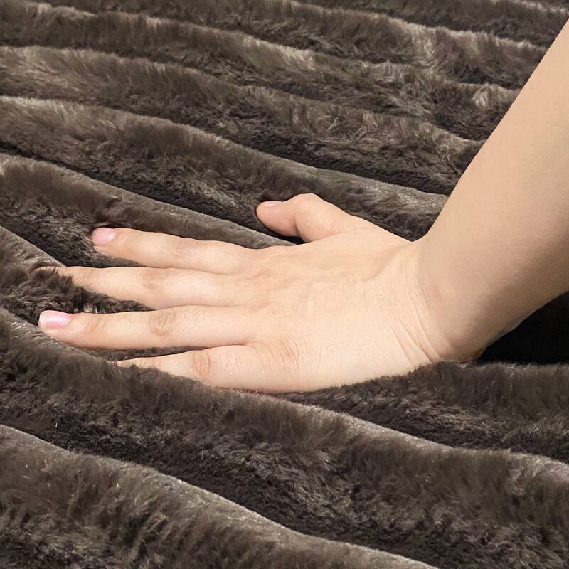 Roundhill Furniture Ardello Manual Reclining Sofa with Wide-Wale Corduroy Upholstery and Built-In Power Center, Chocolate