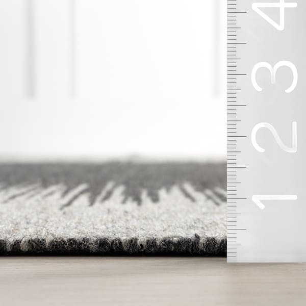 Wolf Reversible Wool Area Rug