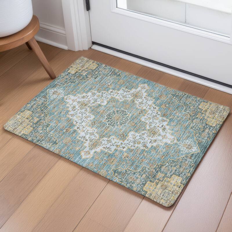Machine Washable Indoor/ Outdoor Traditional Karachy Chantille Rug