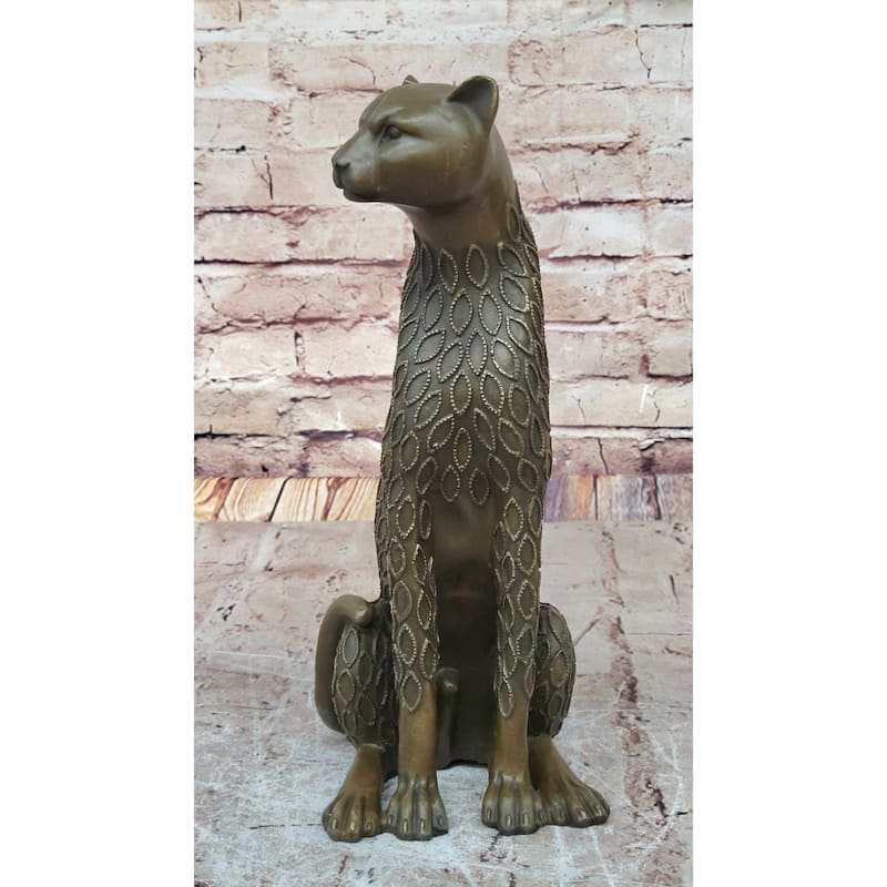 Stylized Bronze Leopard Sculpture – Modern Big Cat Décor For Art Lovers