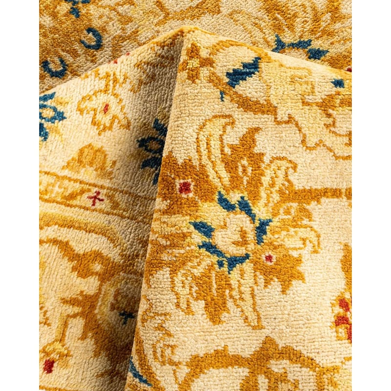 Overton Hand Knotted Wool Vintage Inspired Modern Contemporary Eclectic Ivory Area Rug - 4' 1" x 6' 5"