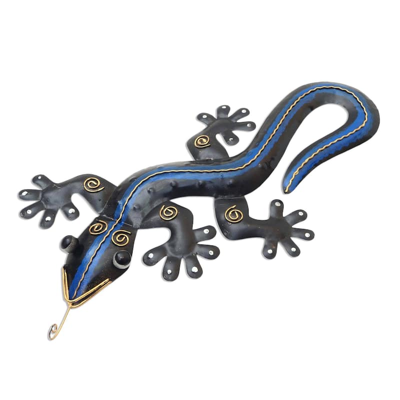 Metal wall art, 'Hunting Gecko'