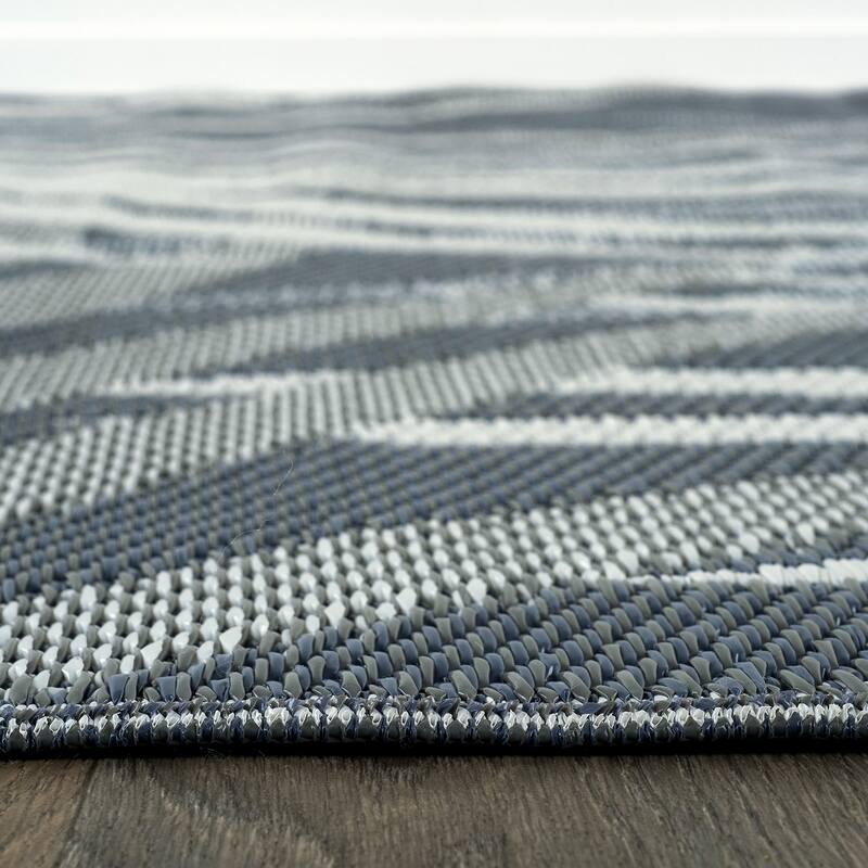 World Rug Gallery Toprical Leaves Coastal Reversible Recycled Plastic Outdoor Rugs