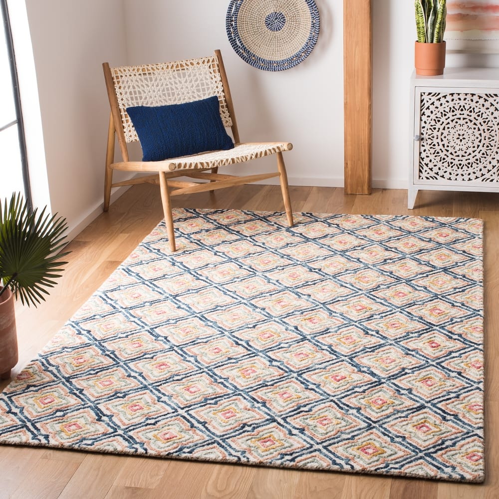 SAFAVIEH Handmade Trace Alycia Floral Wool Rug