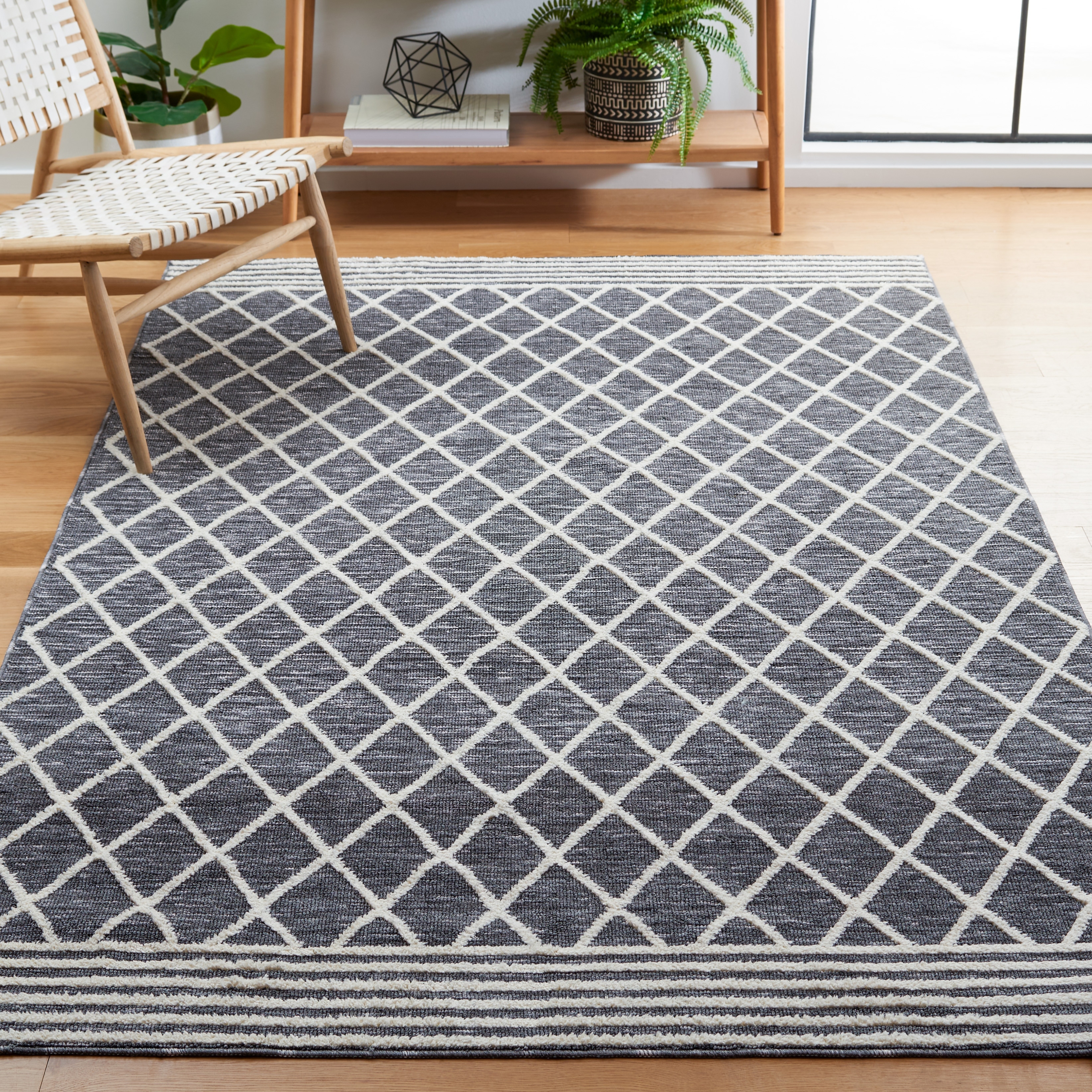SAFAVIEH Easy Care Machine Washable Arita Geometric Rug