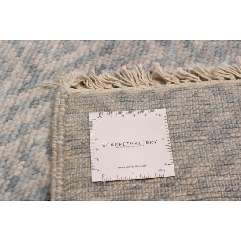 ECARPETGALLERY Hand-knotted Mystique Light Blue Wool Rug - 5' 8" x 7'