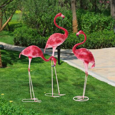 Pink Flamingo Yard Decoration Metal Art Figurines Garden Sculptures