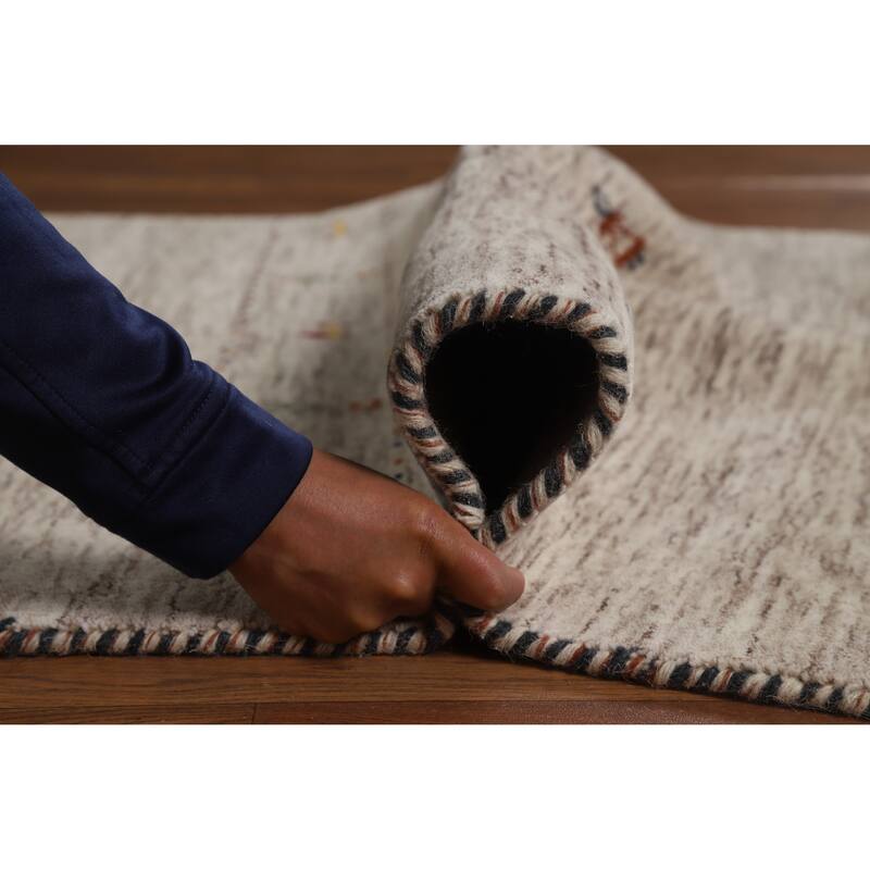 Hand Knotted Oriental 100% Wool Carpet Tribal Stripe Beige & Ivories Gabbeh Area Rug - 5' 9'' X 3' 9''