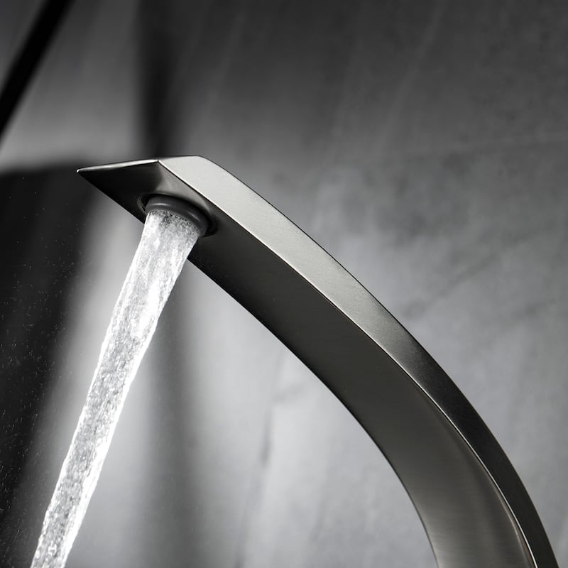 Single Hole Bathroom Faucet in Brushed Nickel - 6.8*6.5
