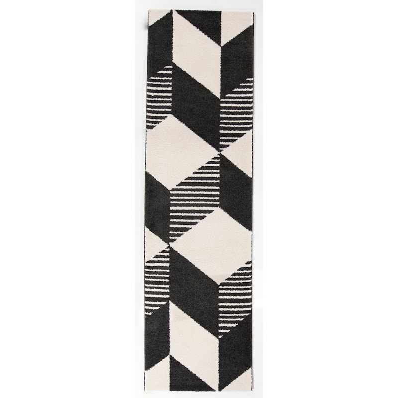 Carson Carrington Iskallebol Geometric Area Rug