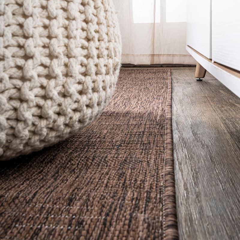 JONATHAN Y Madaba Modern Strie' Indoor/Outdoor Area Rug