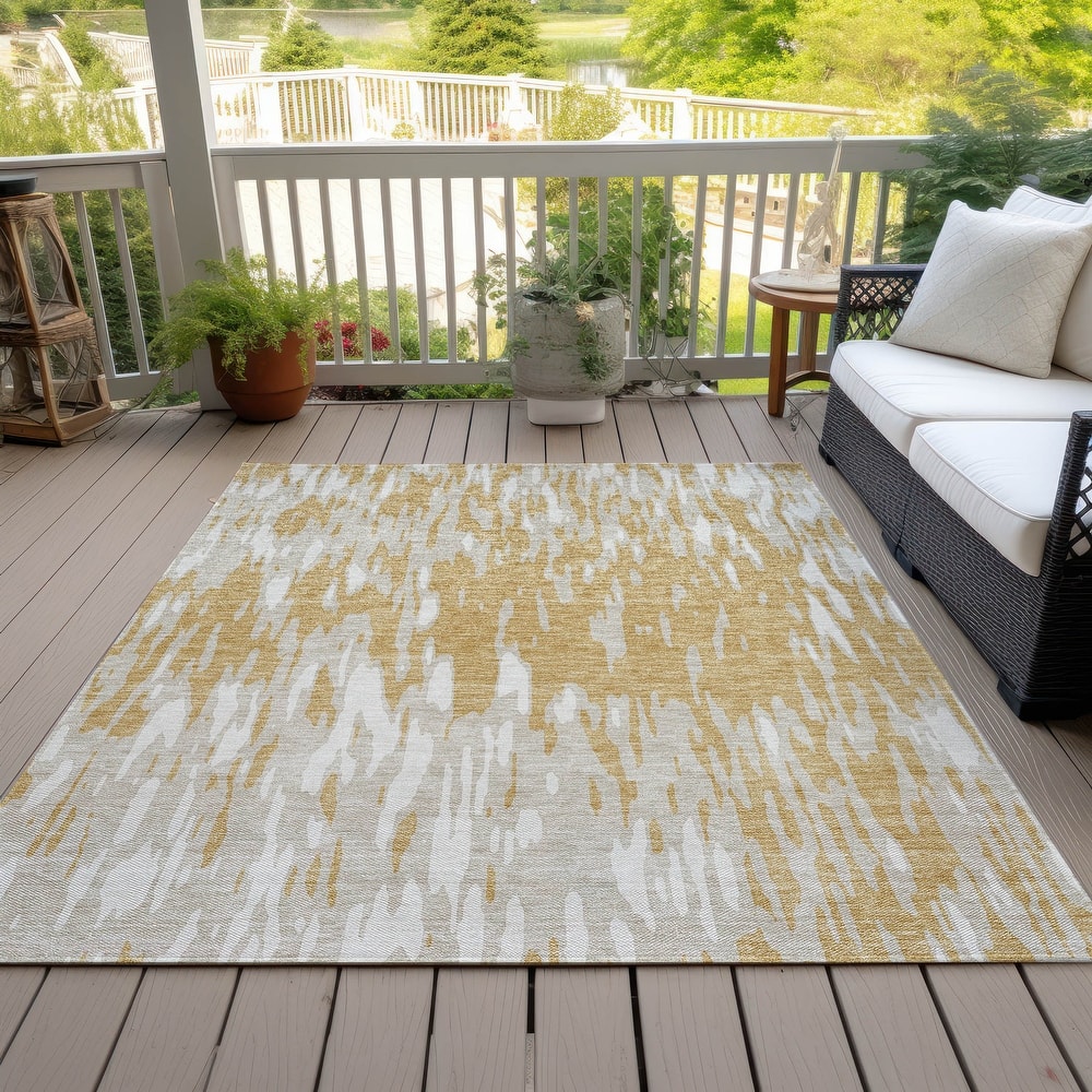 Machine Washable Indoor/ Outdoor Abstract Chantille Rug