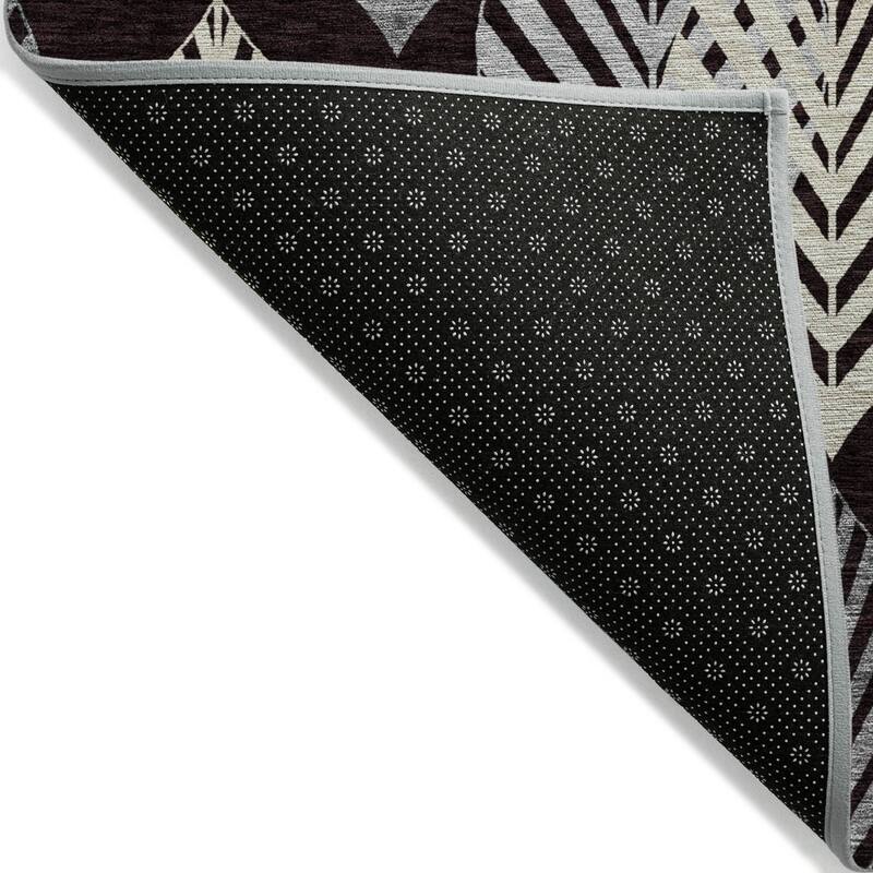 Machine Washable Indoor/ Outdoor Chantille Casual Palm Rug