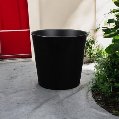 HomeRoots 11" Black Recycled Plastic Indoor Outdoor Round Pot Planter