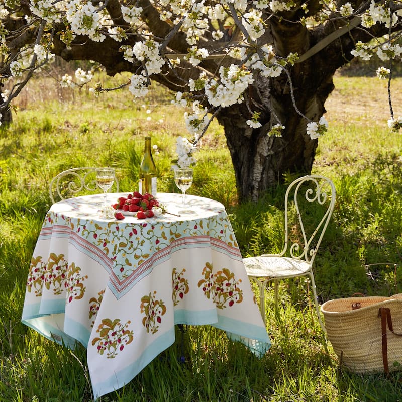 Couleur Nature Fraises des Bois Tablecloth