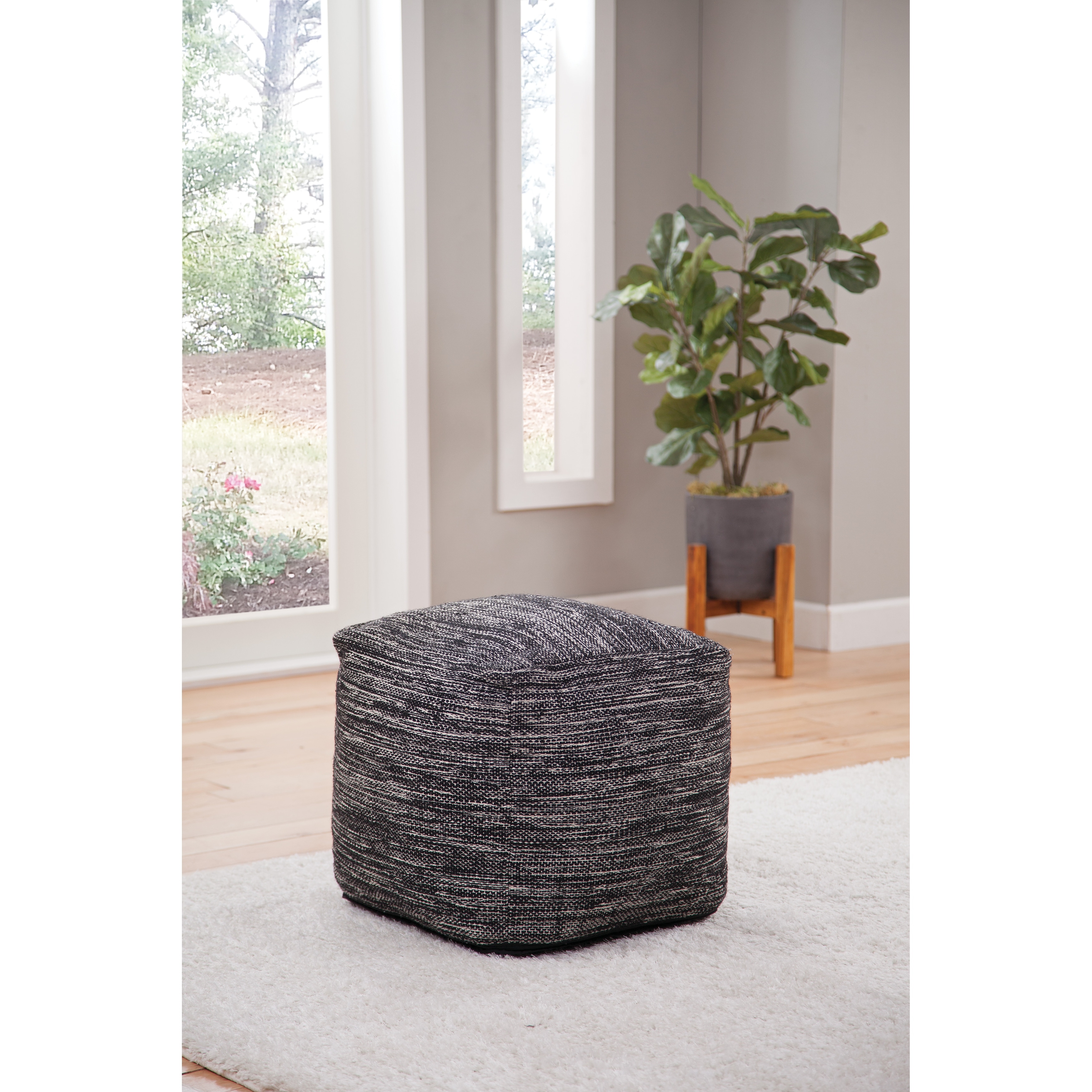 Steve Silver Oasis Handwoven Pouf