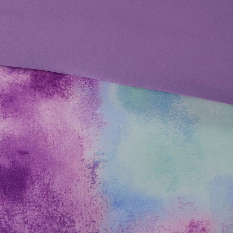 Intelligent Design Karissa Watercolor Tie Dye Printed Duvet Cover Set with Throw Pillow