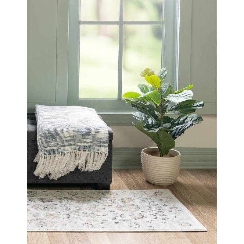 Traditional Taylor Collection Area Rug