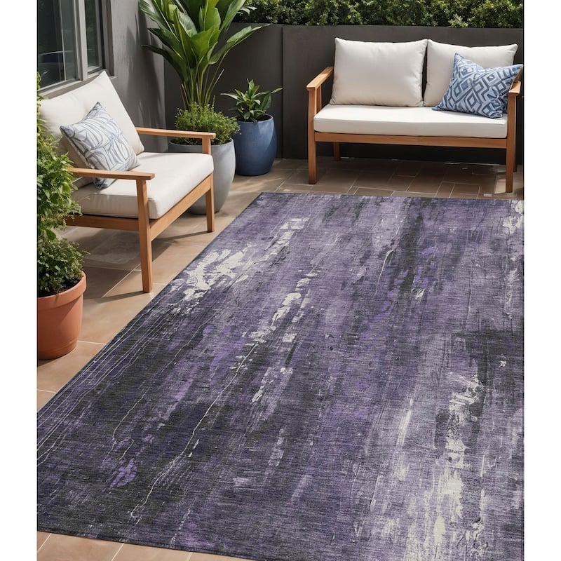 HomeRoots Abstract Transitional Rectangle Outdoor Rug - 5' X 8'