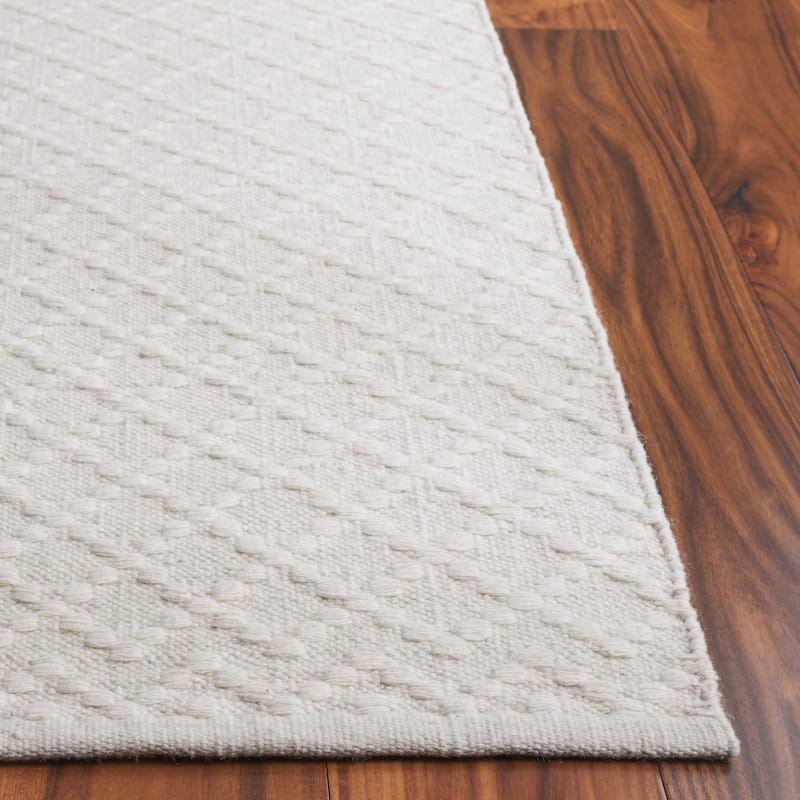 SAFAVIEH Hand-Woven Vermont Dedra Transitional Wool Rug