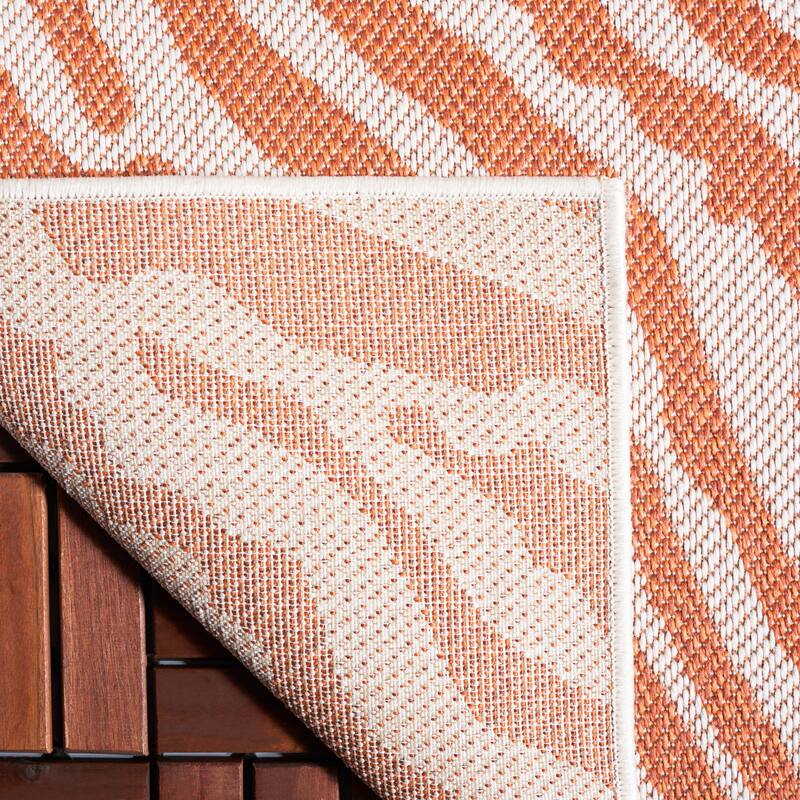 SAFAVIEH Bermuda Edeline Geometric Indoor/Outdoor Waterproof Rug