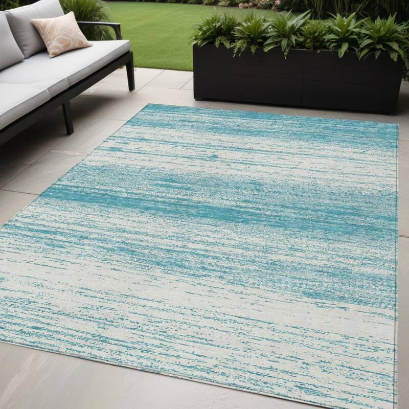 HomeRoots Striped Transitional Rectangle Outdoor Rug - 5' X 8'