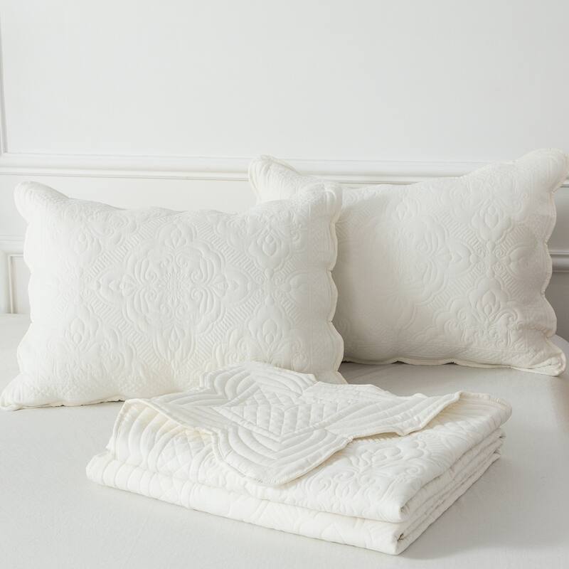 Wholinens Scalloped Edge Washed Microfiber Embroidered Damask Quilt Set 3 Pieces