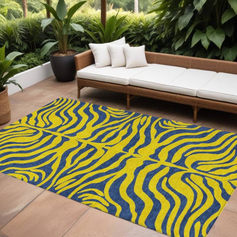 HomeRoots Animal Print Transitional Rectangle Outdoor Rug - 9' X 12'