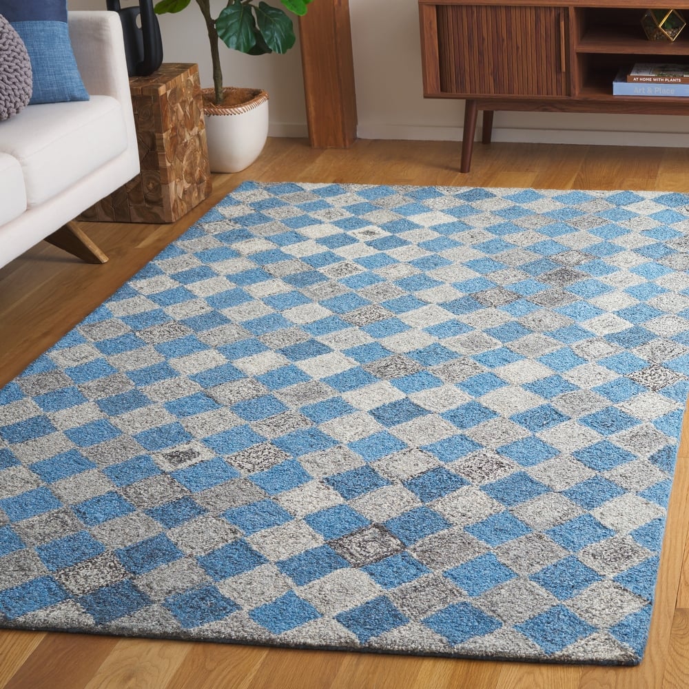 SAFAVIEH Handmade Abstract Sevim Checkered Wool Rug