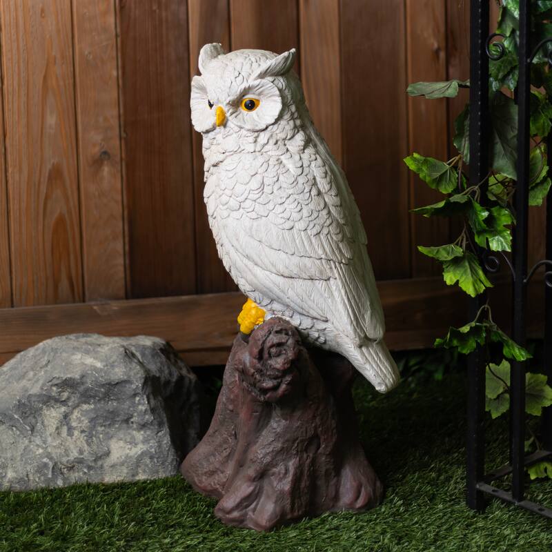 White Owl on Tree Trunk Statuary