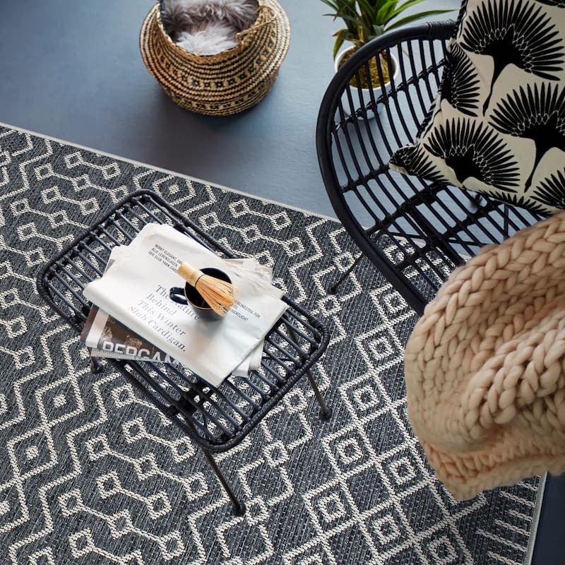 Trellis Bohemian Indoor/Outdoor Area Rug