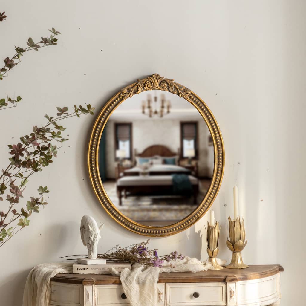 Elegant Oval Wall-mounted Decorative Mirror With Intricate Gilded Border