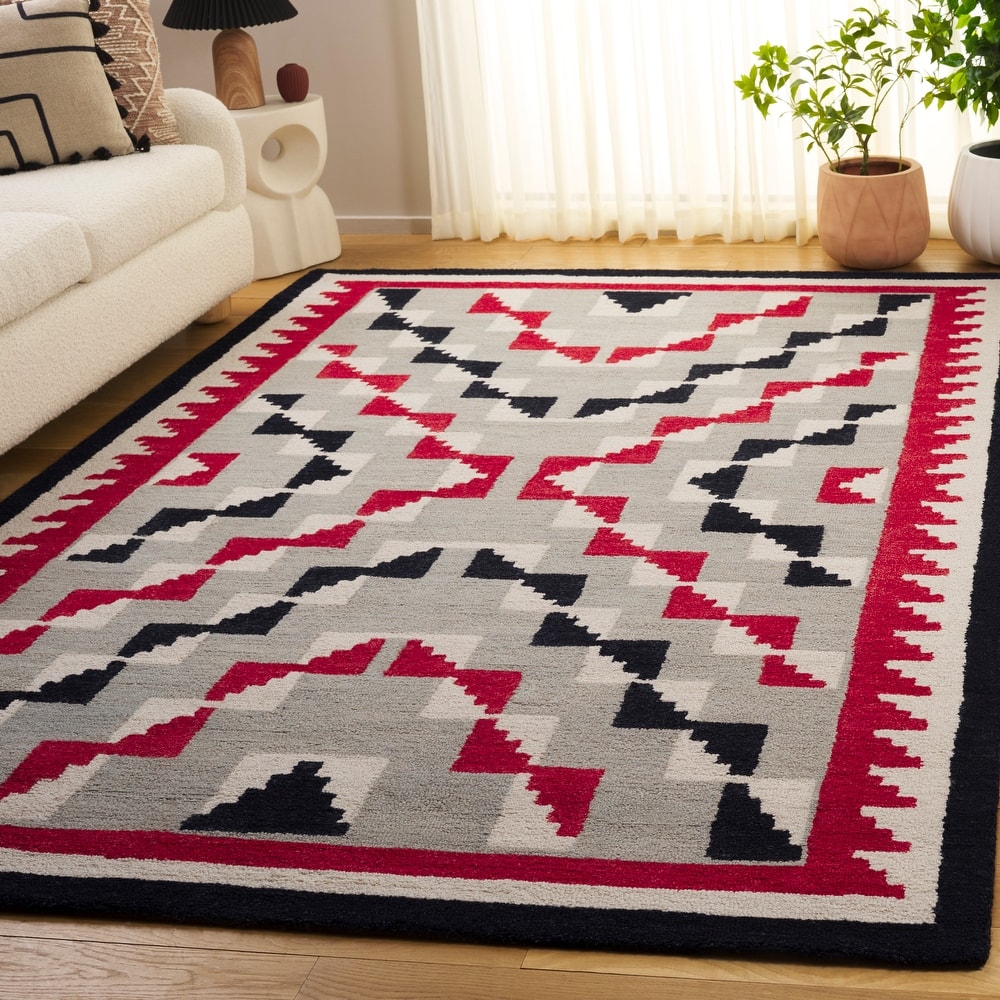 SAFAVIEH Handmade Kenya Ailbhe Wool Rug