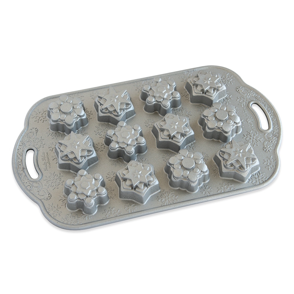  Nordic Ware Snowflake Pan: Home & Kitchen