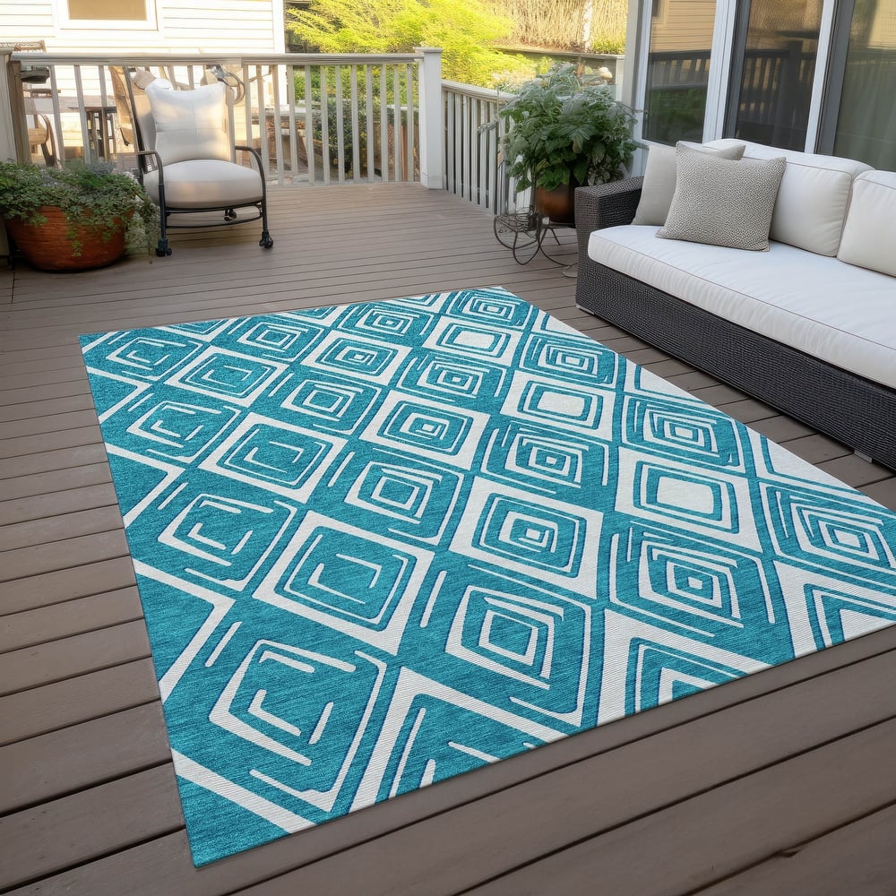 Machine Washable Indoor/ Outdoor Chantille Contemporary Diamonds Rug