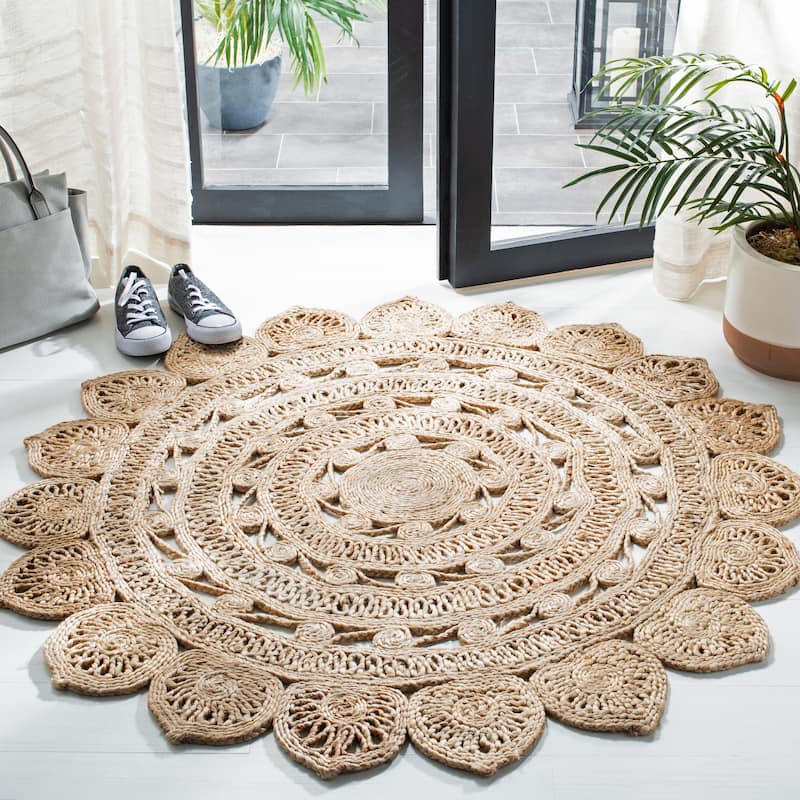 SAFAVIEH Handmade Natural Fiber Marlie Farmhouse Rug - 4' Round - Natural